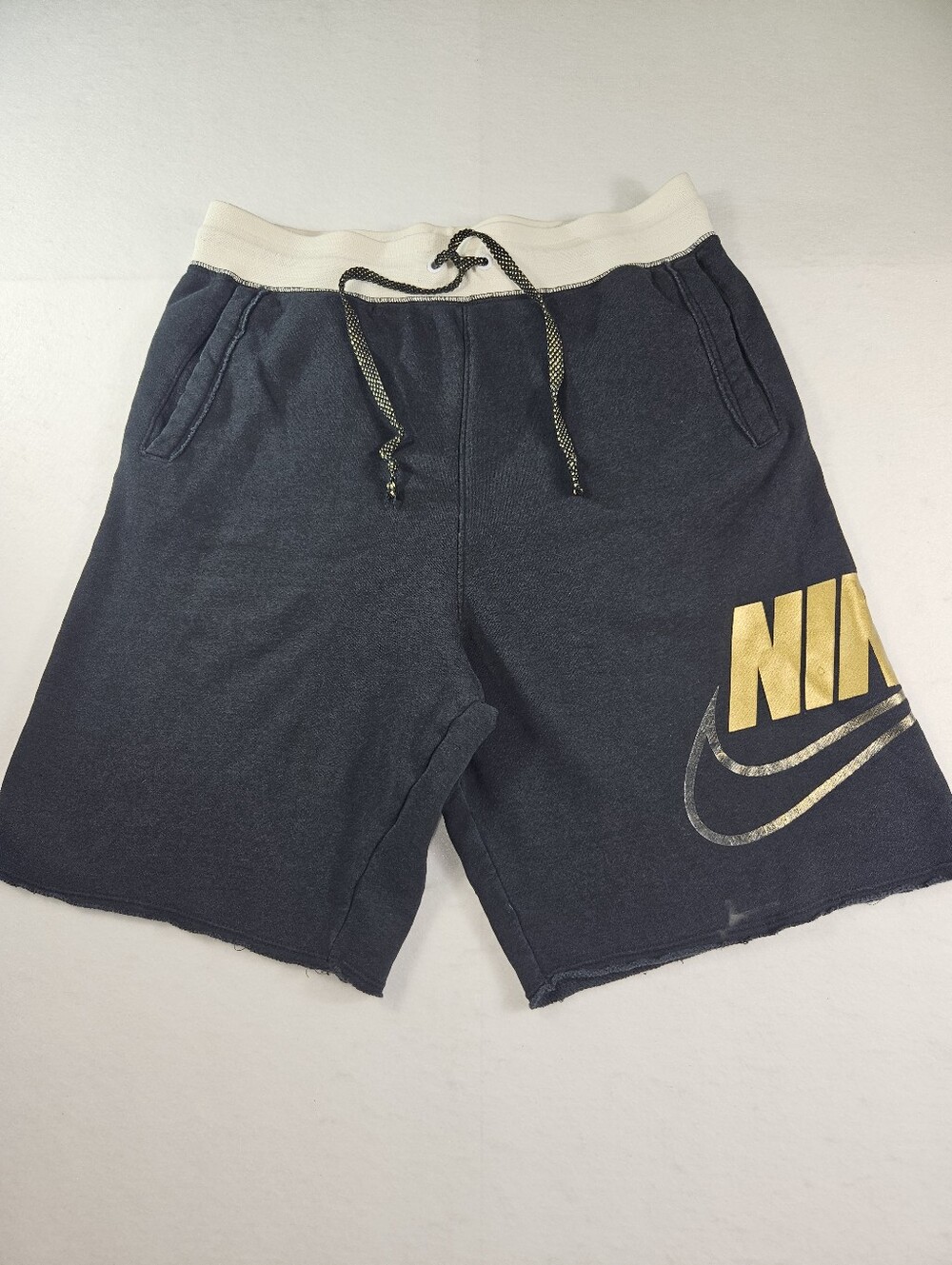 Nike Shorts Men's Black Gold Logo Sportswear Alumni Short Sweat